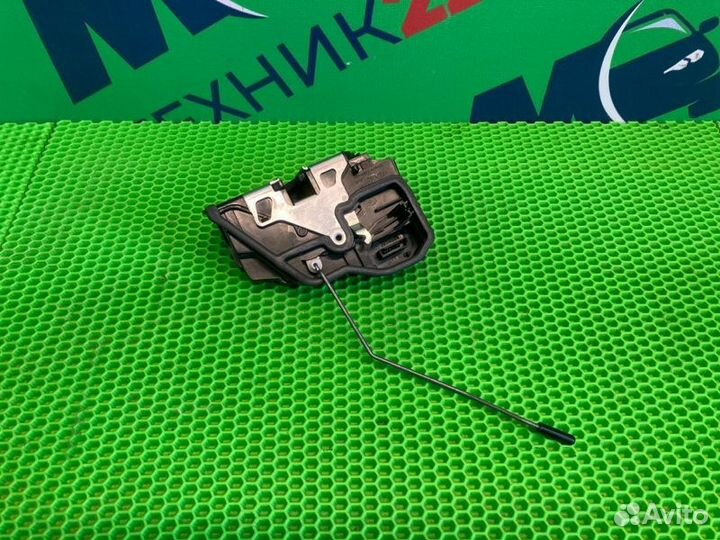 Замок боковой двери задний правый Bmw X5 E70