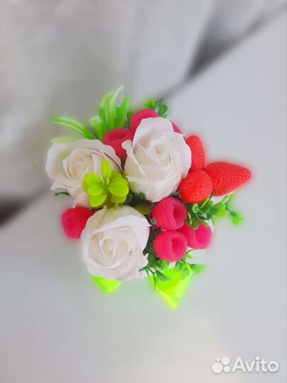 Мыльные букеты ягодные