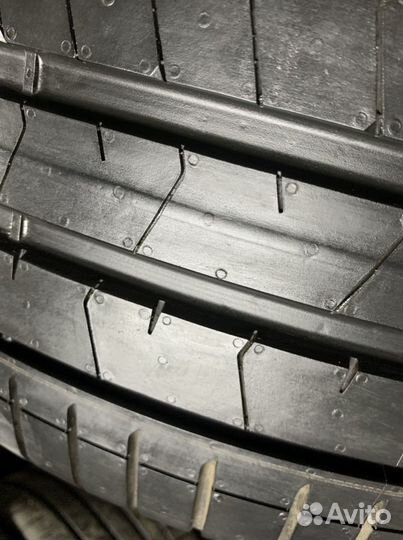 Pirelli P Zero 275/35 R20 102Y