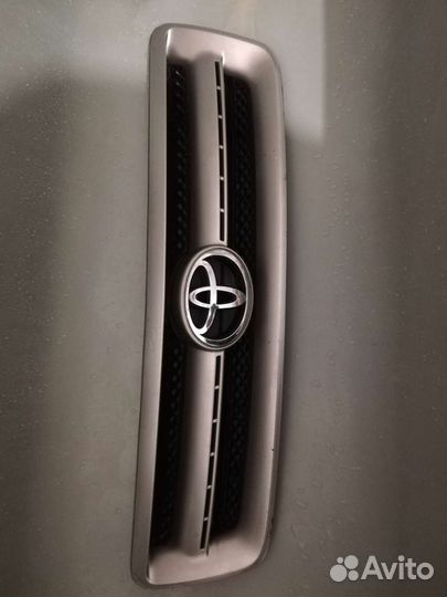 Решетка радиатора тойота ипсум