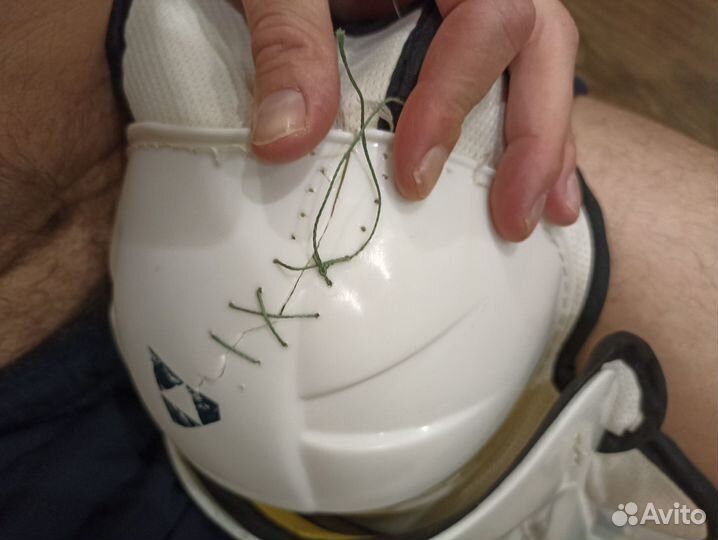 Щитки хоккейные для ног 16