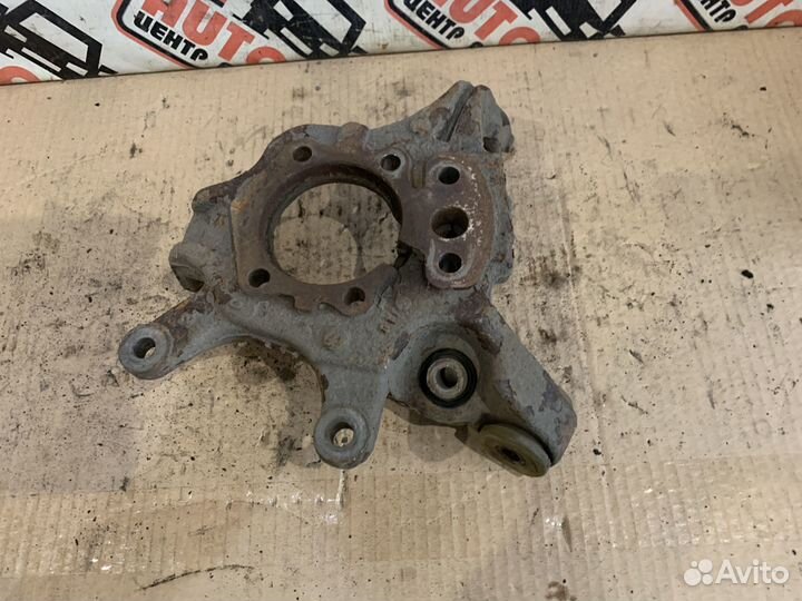 Кулак поворотный задний левый правый Infiniti FX35