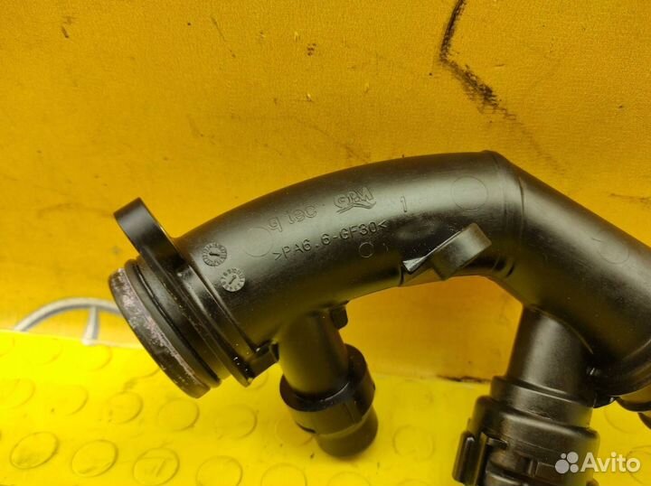 Патрубок охлаждения Mercedes-Benz W212 OM651.924