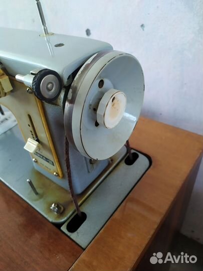 Швейная машинка чайка