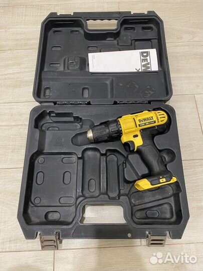 Шуруповерт Dewalt dcd 771