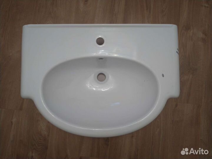 Раковина в ванную бу