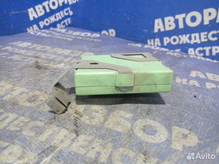 Блок управления руля Lexus Gs300 седан 2JZ-GE 1996