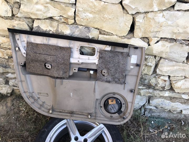 Обшивка дверная правая передняя nissan x-trail т30