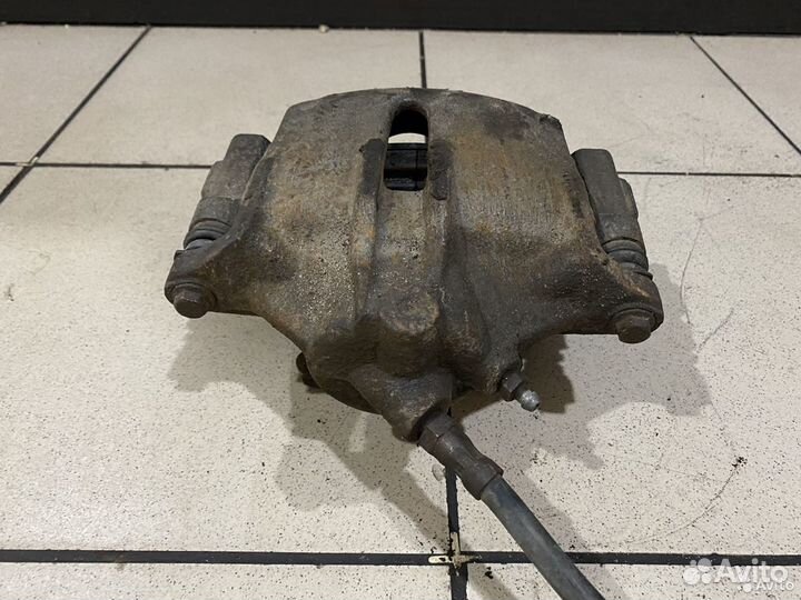 Тормозной суппорт передний правый Ford Mondeo 3