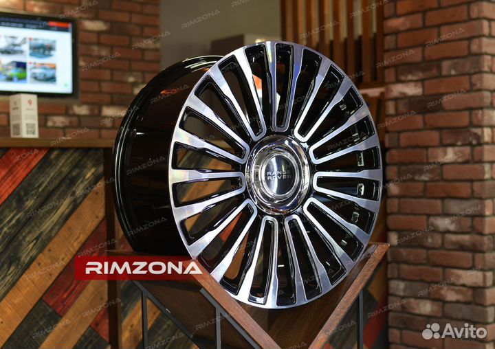 Кованые диски R22 на Range Rover