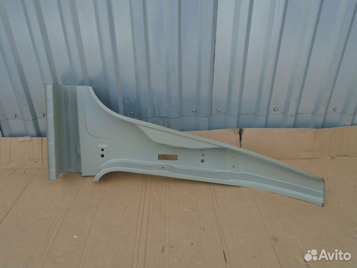 Jetta 6 средняя правая стойка кузова нов 5C6809836