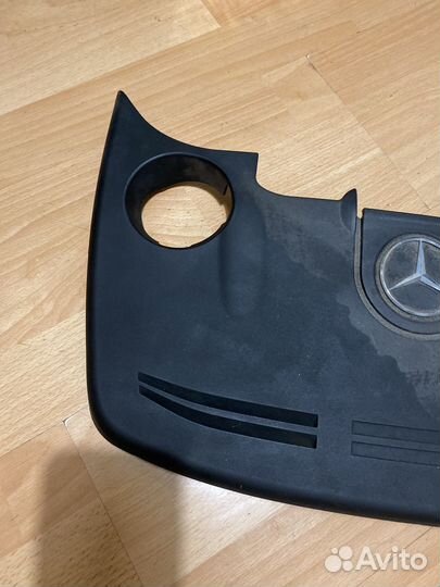 Крышка мотора 276 mercedes CLS