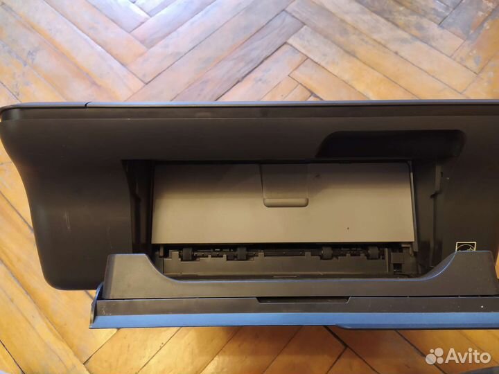 Цветной струйный мфу HP Deskjet 2050