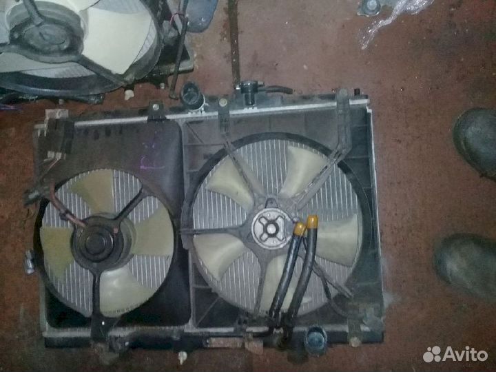 Радиатор охлаждения Honda Odyssey RA5