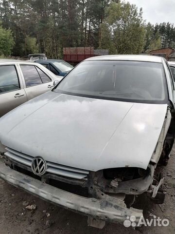 Лобовое стекло Volkswagen golf 4