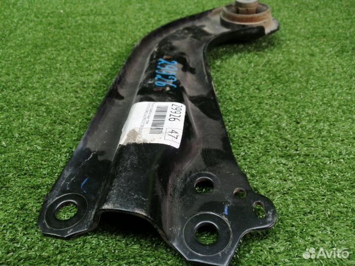 Рычаг подвески задний правый Toyota Corolla ZRE210