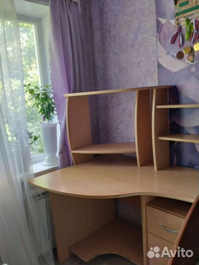 Компьютерный стол