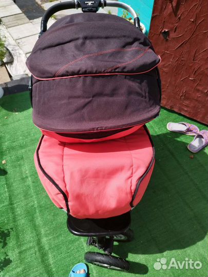 Прогулочная коляска