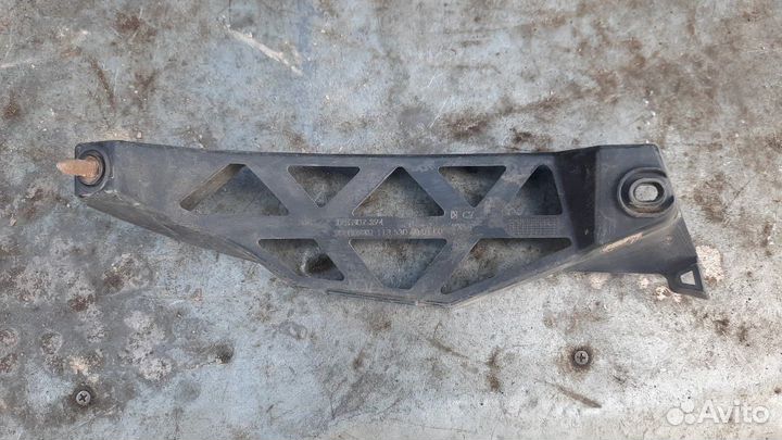 Направляющая заднего бампера правая Skoda Octavia