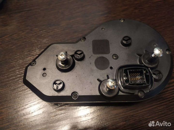 8JE-83500-00-00 Приборная панель