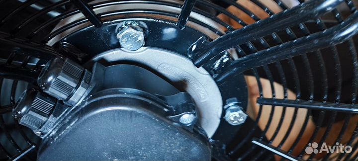 Вентилятор Weiguang YWF-6D-800-S-180/75-G осевой