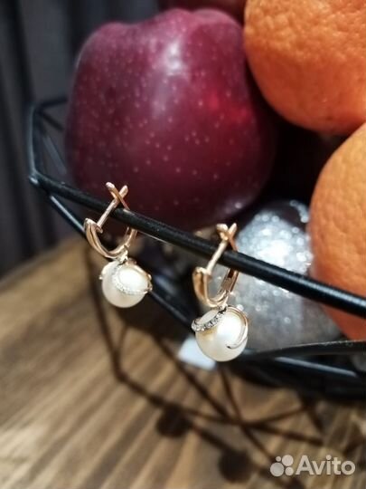 Золотые серьги с жемчугом