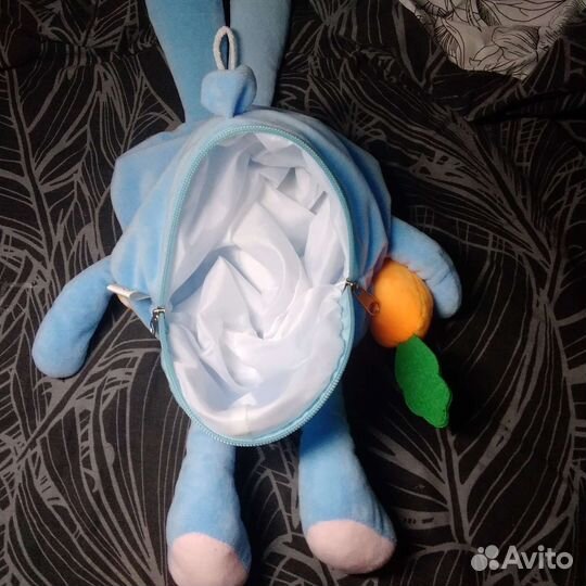 Голубой заяц, мешок с отсеком для хранения