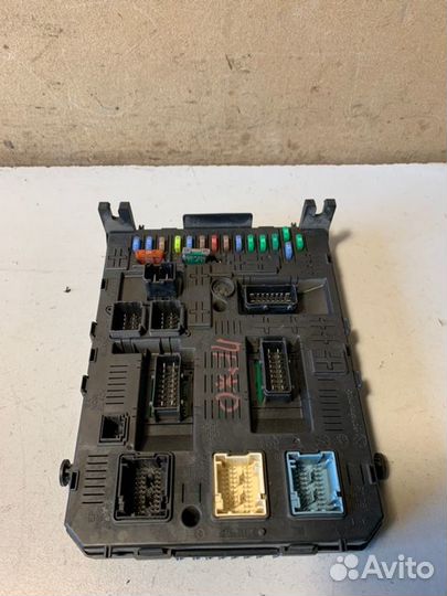 Блок предохранителей Peugeot 308 EP6