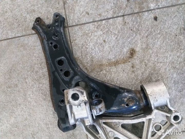 Рычаг передний Skoda Fabia 2005