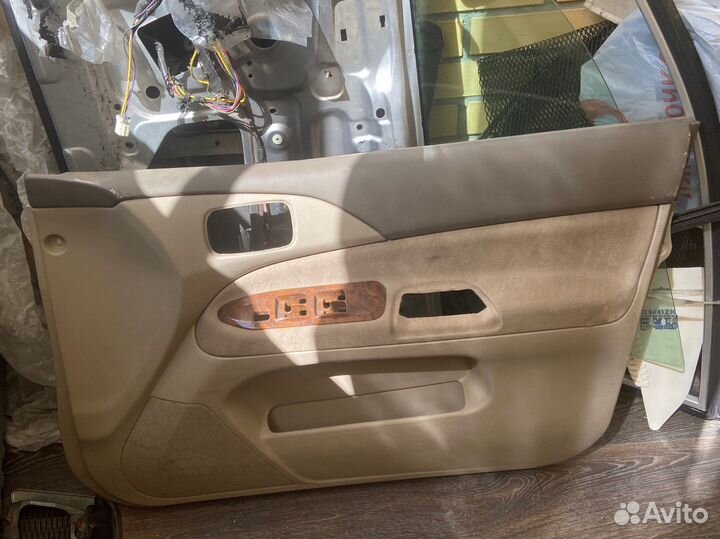 Дверь передняя левая mitsubishi lancer 9/cedia