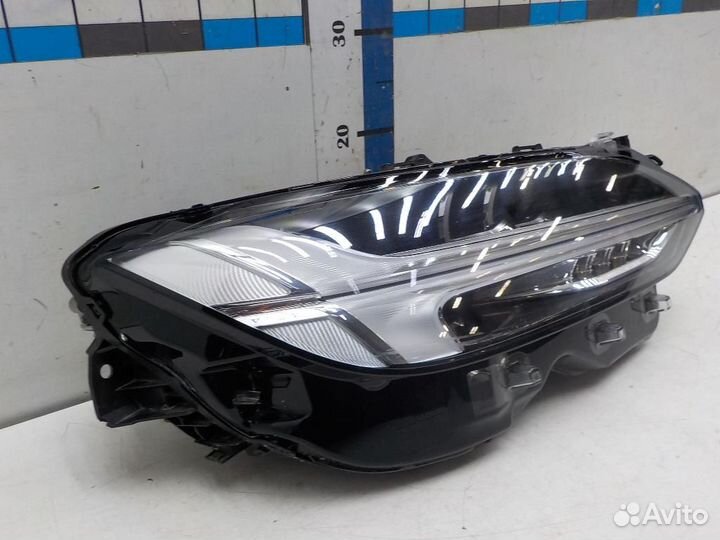Фара правая Volvo V90/V90 Cross Country