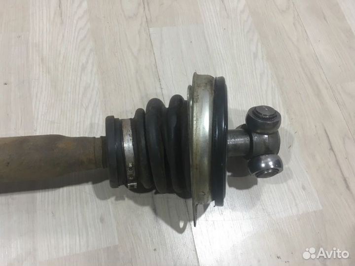 Привод подвески колеса Nissan almera G15 Лев