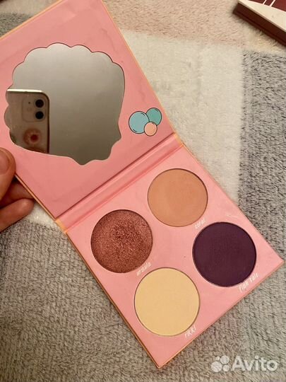 Палетка теней soda essence revolution yves rosher