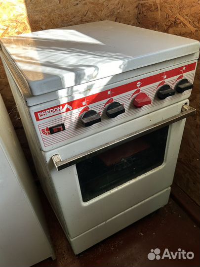 Холодильник и плита