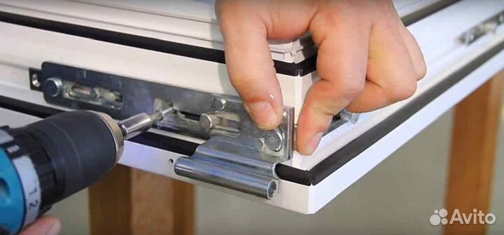 Установка москитных сеток, ремонт окон