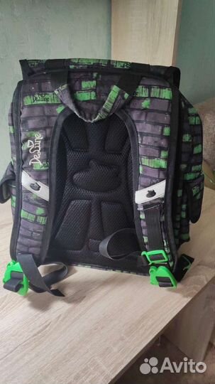 Школьный рюкзак