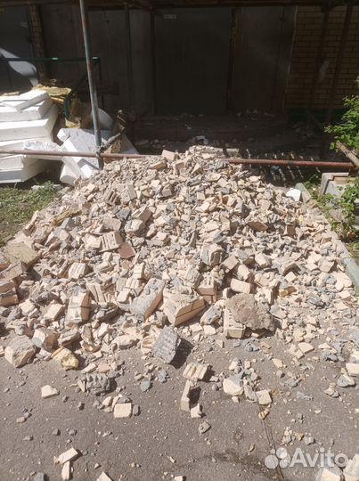 Кирпичный бой бесплатно. Много. Самовывоз