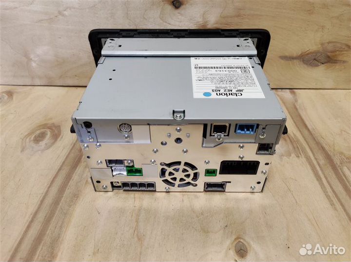 Магнитола Clarion J8Pae2A03