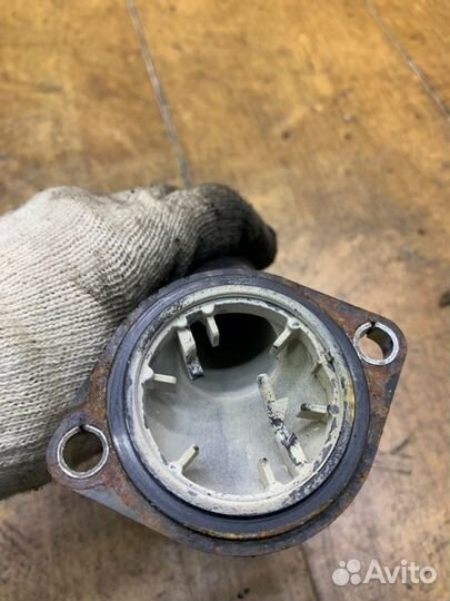 Корпус термостата Volkswagen Golf 5 BXE 2006