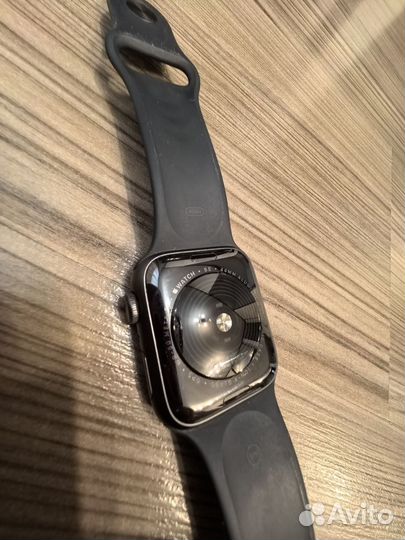 Apple Watch SE 44mm A2352 Space Gray