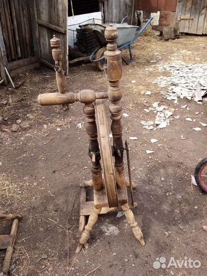 Прялка деревянная старинная