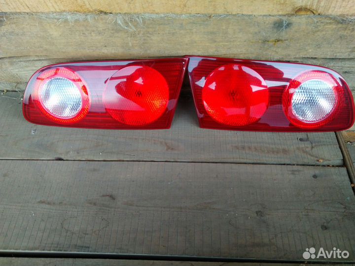 Рассеиватель заднего фонаря Toyota