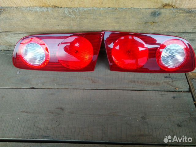 Рассеиватель заднего фонаря Toyota