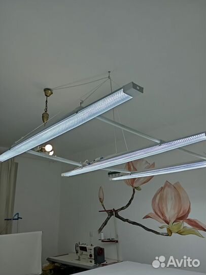 Раскройный стол и дополнительное освещение