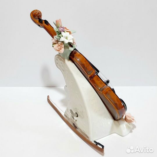Фарфоровая статуэтка большой скрипки на подарок