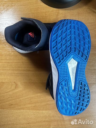 Кроссовки adidas 25р