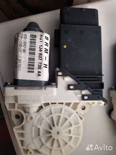 Моторчики стеклоподъемников VW Golf 4