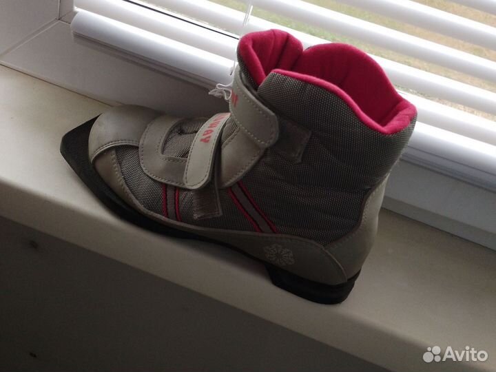 Лыжные ботинки