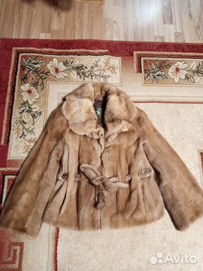 Дубленки, шапки