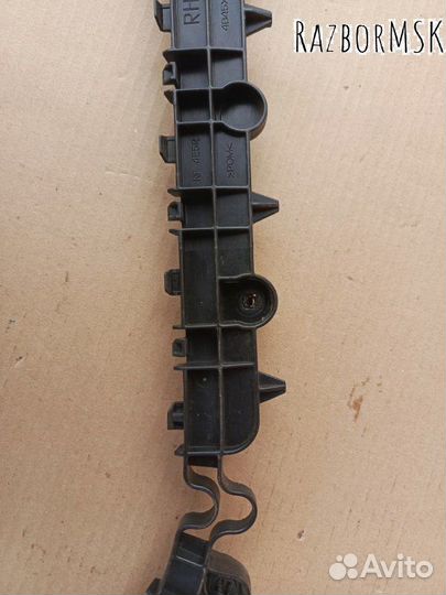 Кронштейн заднего крыла Mitsubishi Outlander 3 GF